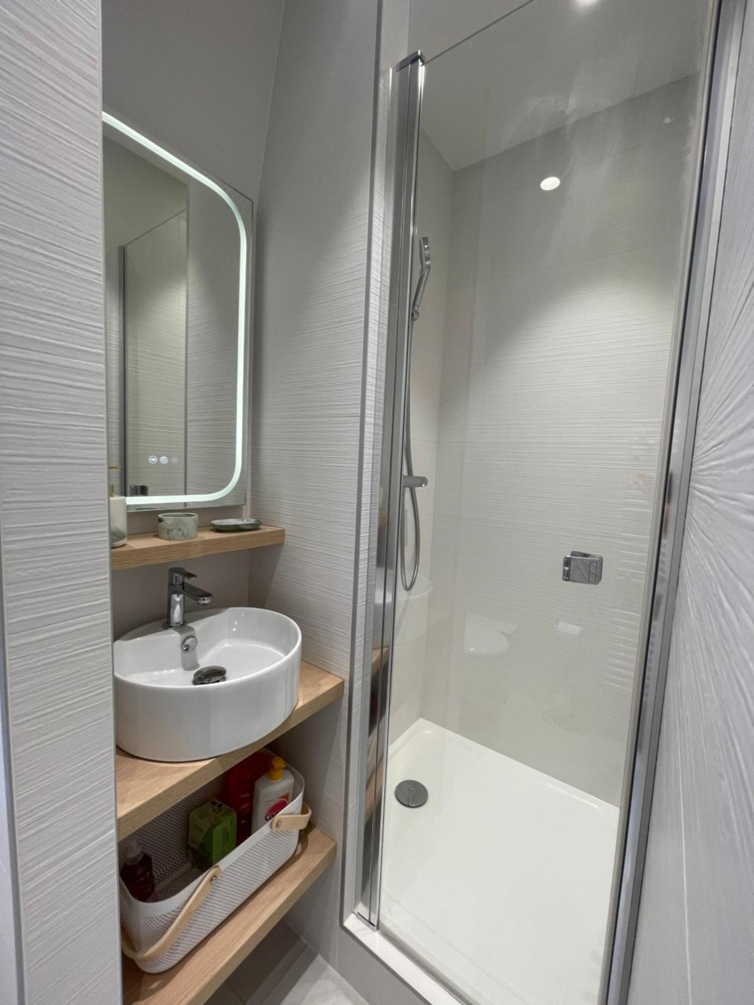 Appartements De Charme Du General Leclerc - Place D'Erlon - Hypercentre - Gare - Reims Exteriör bild